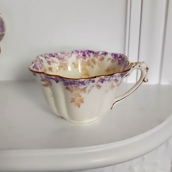 ANTIQUE WILEMAN FOLEY EMPIRE SHAPE LILAC IVY TEA CUP & SAUCER england - Picture 4 of 8
